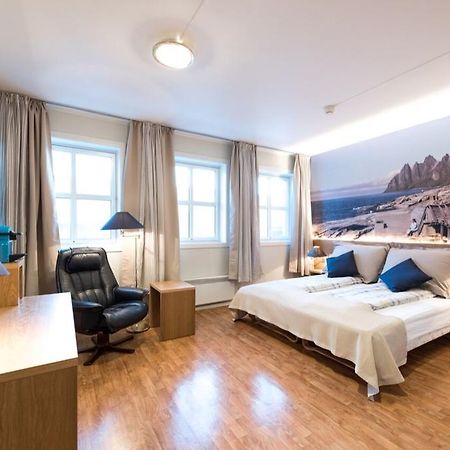 Senja Hotell Finnsnes Εξωτερικό φωτογραφία